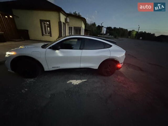 Білий Форд Mustang Mach-E, об'ємом двигуна 0 л та пробігом 39 тис. км за 25500 $, фото 30 на Automoto.ua