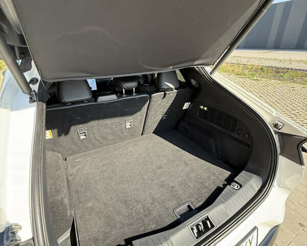 Белый Форд Mustang Mach-E, объемом двигателя 0 л и пробегом 23 тыс. км за 42700 $, фото 88 на Automoto.ua