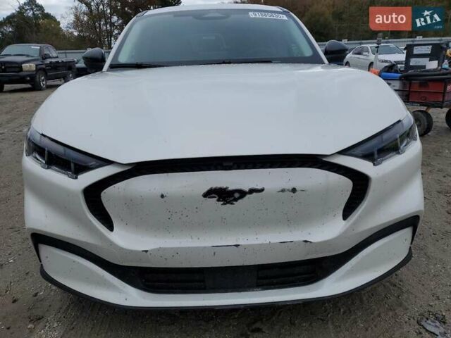 Белый Форд Mustang Mach-E, объемом двигателя 0 л и пробегом 13 тыс. км за 11900 $, фото 4 на Automoto.ua
