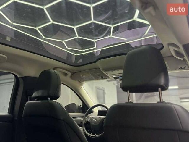 Білий Форд Mustang Mach-E, об'ємом двигуна 0 л та пробігом 2 тис. км за 26900 $, фото 16 на Automoto.ua