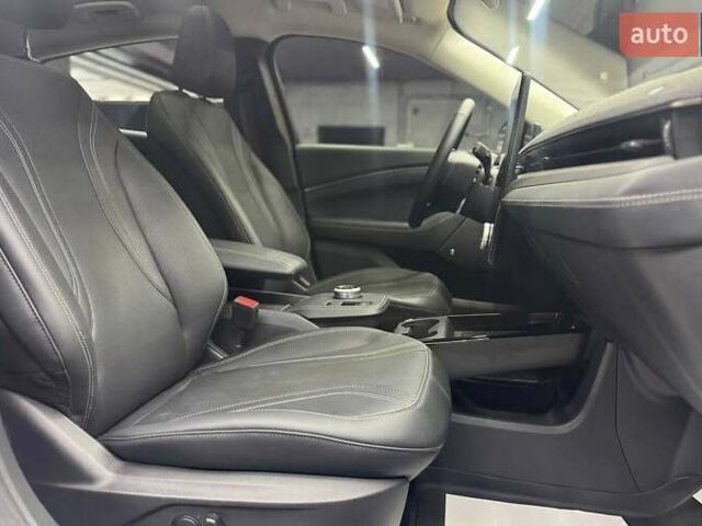 Білий Форд Mustang Mach-E, об'ємом двигуна 0 л та пробігом 2 тис. км за 26900 $, фото 13 на Automoto.ua