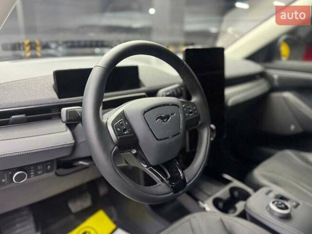 Белый Форд Mustang Mach-E, объемом двигателя 0 л и пробегом 2 тыс. км за 28000 $, фото 7 на Automoto.ua