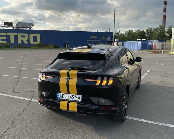 Черный Форд Mustang Mach-E, объемом двигателя 0 л и пробегом 58 тыс. км за 26500 $, фото 6 на Automoto.ua