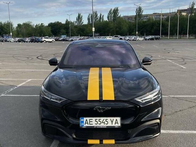Черный Форд Mustang Mach-E, объемом двигателя 0 л и пробегом 58 тыс. км за 26500 $, фото 4 на Automoto.ua