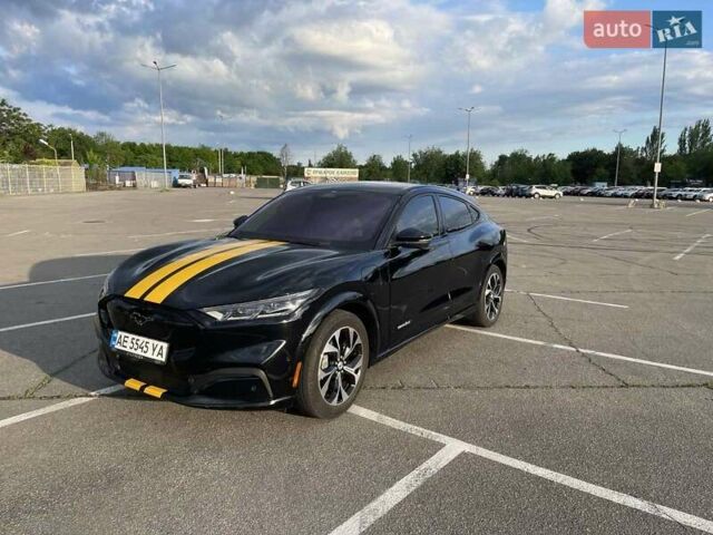 Черный Форд Mustang Mach-E, объемом двигателя 0 л и пробегом 58 тыс. км за 26500 $, фото 2 на Automoto.ua