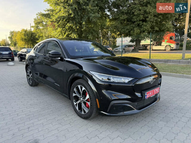 Черный Форд Mustang Mach-E, объемом двигателя 0 л и пробегом 186 тыс. км за 23500 $, фото 2 на Automoto.ua