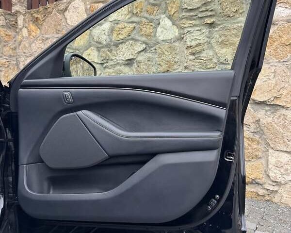 Чорний Форд Mustang Mach-E, об'ємом двигуна 0 л та пробігом 171 тис. км за 22700 $, фото 65 на Automoto.ua