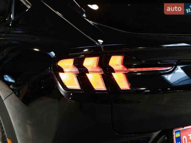 Черный Форд Mustang Mach-E, объемом двигателя 0 л и пробегом 88 тыс. км за 25000 $, фото 8 на Automoto.ua