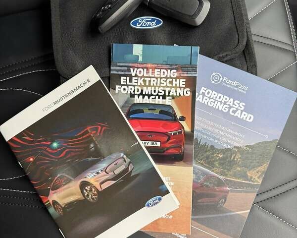 Чорний Форд Mustang Mach-E, об'ємом двигуна 0 л та пробігом 171 тис. км за 22700 $, фото 78 на Automoto.ua