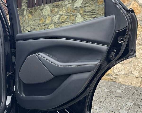 Чорний Форд Mustang Mach-E, об'ємом двигуна 0 л та пробігом 171 тис. км за 22700 $, фото 64 на Automoto.ua