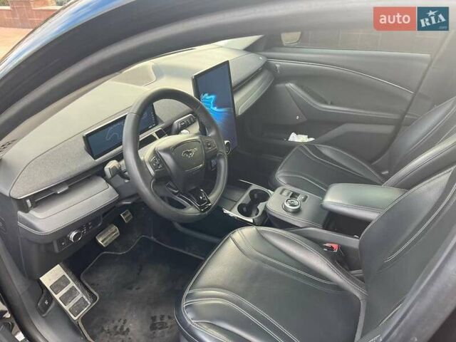 Черный Форд Mustang Mach-E, объемом двигателя 0 л и пробегом 46 тыс. км за 26900 $, фото 13 на Automoto.ua
