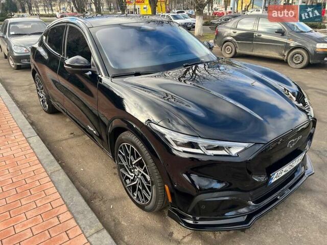 Черный Форд Mustang Mach-E, объемом двигателя 0 л и пробегом 46 тыс. км за 26900 $, фото 7 на Automoto.ua