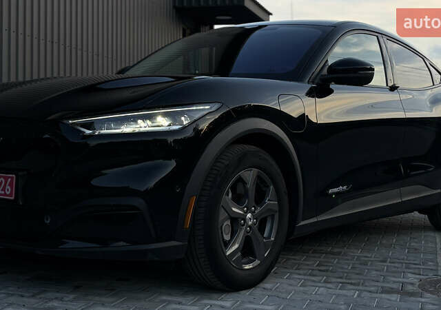 Черный Форд Mustang Mach-E, объемом двигателя 0 л и пробегом 186 тыс. км за 23500 $, фото 1 на Automoto.ua