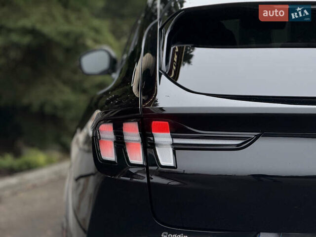 Чорний Форд Mustang Mach-E, об'ємом двигуна 0 л та пробігом 98 тис. км за 25900 $, фото 16 на Automoto.ua