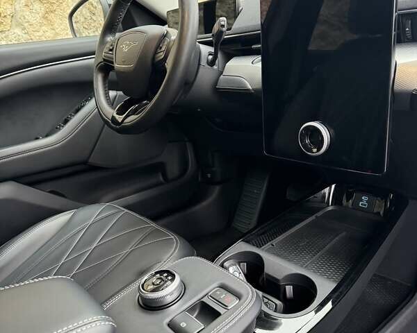 Чорний Форд Mustang Mach-E, об'ємом двигуна 0 л та пробігом 171 тис. км за 22700 $, фото 35 на Automoto.ua