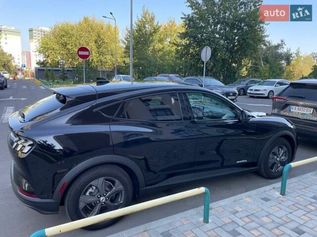 Черный Форд Mustang Mach-E, объемом двигателя 0 л и пробегом 18 тыс. км за 28800 $, фото 8 на Automoto.ua
