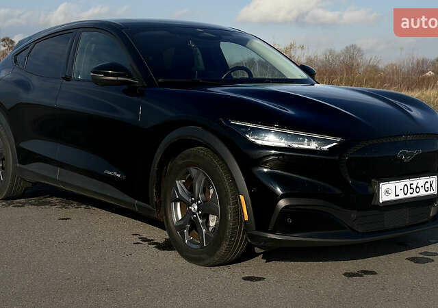 Черный Форд Mustang Mach-E, объемом двигателя 0 л и пробегом 118 тыс. км за 23000 $, фото 1 на Automoto.ua