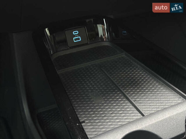 Чорний Форд Mustang Mach-E, об'ємом двигуна 0 л та пробігом 98 тис. км за 25900 $, фото 36 на Automoto.ua