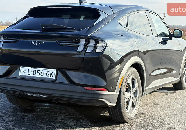 Черный Форд Mustang Mach-E, объемом двигателя 0 л и пробегом 118 тыс. км за 23000 $, фото 8 на Automoto.ua
