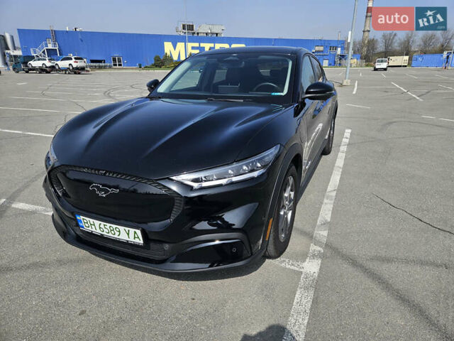 Черный Форд Mustang Mach-E, объемом двигателя 0 л и пробегом 36 тыс. км за 22500 $, фото 3 на Automoto.ua