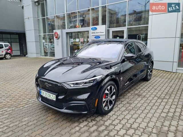 Чорний Форд Mustang Mach-E, об'ємом двигуна 0 л та пробігом 35 тис. км за 27900 $, фото 1 на Automoto.ua
