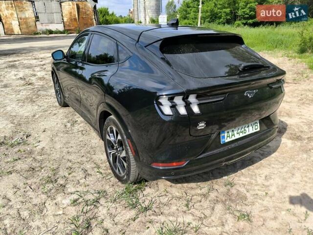 Черный Форд Mustang Mach-E, объемом двигателя 0 л и пробегом 171 тыс. км за 21500 $, фото 4 на Automoto.ua