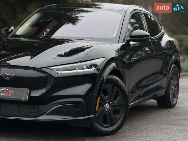 Чорний Форд Mustang Mach-E, об'ємом двигуна 0 л та пробігом 98 тис. км за 25900 $, фото 3 на Automoto.ua