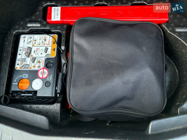 Черный Форд Mustang Mach-E, объемом двигателя 0 л и пробегом 75 тыс. км за 20300 $, фото 15 на Automoto.ua