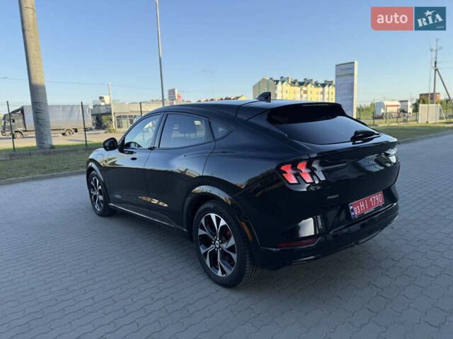 Черный Форд Mustang Mach-E, объемом двигателя 0 л и пробегом 186 тыс. км за 23500 $, фото 5 на Automoto.ua