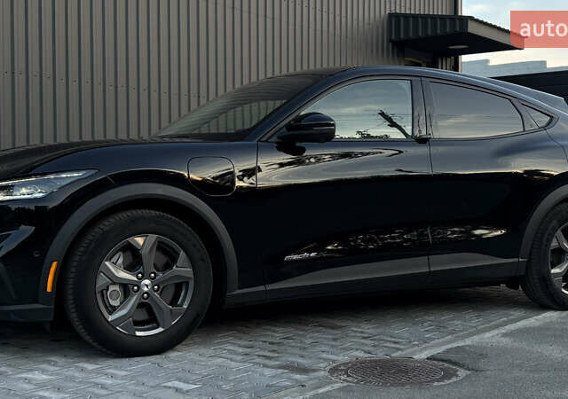 Черный Форд Mustang Mach-E, объемом двигателя 0 л и пробегом 186 тыс. км за 23500 $, фото 12 на Automoto.ua