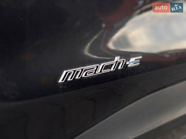 Чорний Форд Mustang Mach-E, об'ємом двигуна 0 л та пробігом 49 тис. км за 26790 $, фото 13 на Automoto.ua