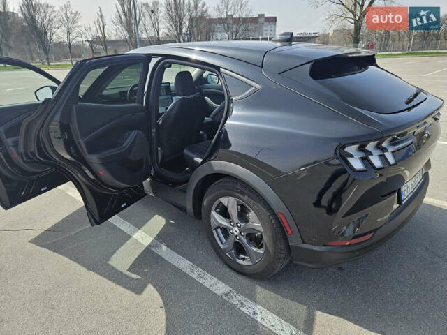 Черный Форд Mustang Mach-E, объемом двигателя 0 л и пробегом 36 тыс. км за 22500 $, фото 12 на Automoto.ua