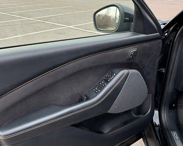 Чорний Форд Mustang Mach-E, об'ємом двигуна 0 л та пробігом 77 тис. км за 32000 $, фото 9 на Automoto.ua