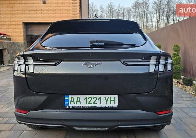 Черный Форд Mustang Mach-E, объемом двигателя 0 л и пробегом 34 тыс. км за 21000 $, фото 6 на Automoto.ua