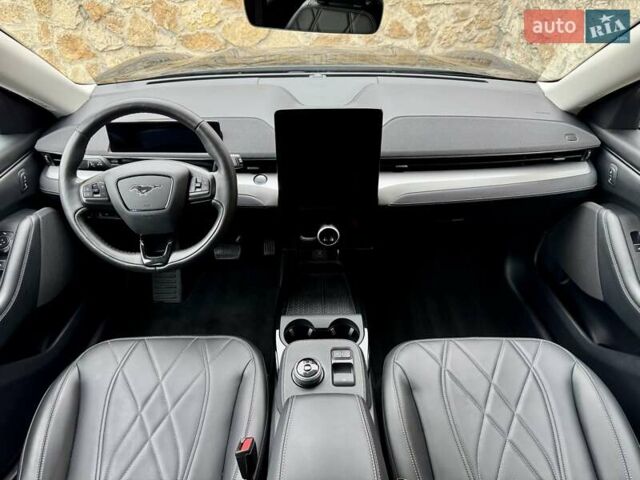 Чорний Форд Mustang Mach-E, об'ємом двигуна 0 л та пробігом 171 тис. км за 22700 $, фото 29 на Automoto.ua