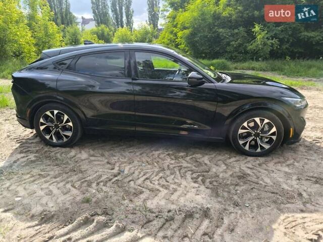Черный Форд Mustang Mach-E, объемом двигателя 0 л и пробегом 171 тыс. км за 21500 $, фото 3 на Automoto.ua
