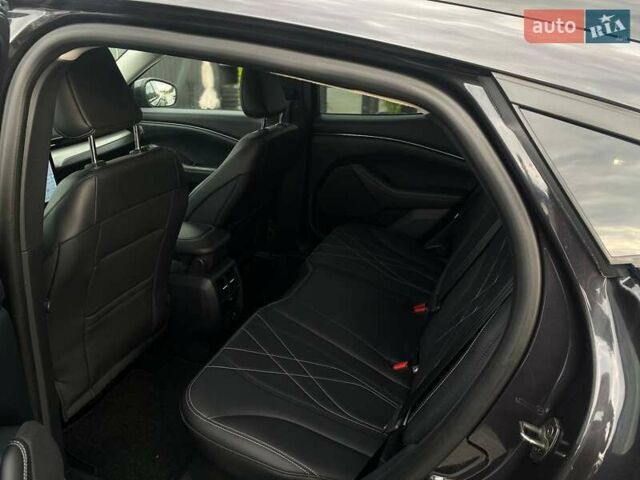 Чорний Форд Mustang Mach-E, об'ємом двигуна 0 л та пробігом 49 тис. км за 26790 $, фото 22 на Automoto.ua