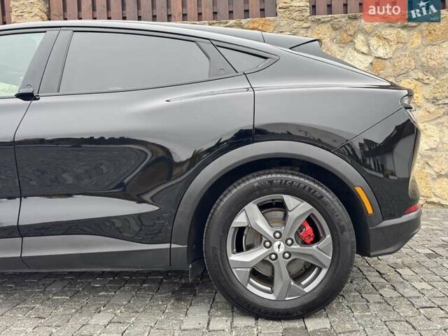 Чорний Форд Mustang Mach-E, об'ємом двигуна 0 л та пробігом 171 тис. км за 22700 $, фото 11 на Automoto.ua