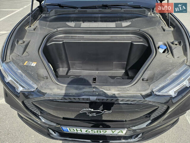 Черный Форд Mustang Mach-E, объемом двигателя 0 л и пробегом 36 тыс. км за 22500 $, фото 15 на Automoto.ua
