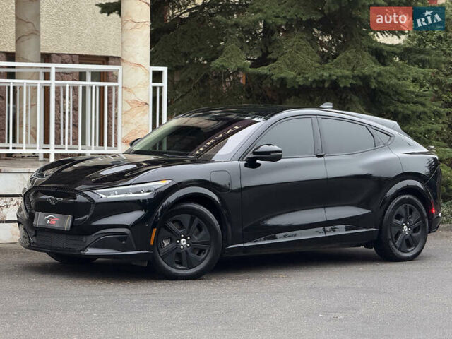 Чорний Форд Mustang Mach-E, об'ємом двигуна 0 л та пробігом 98 тис. км за 25900 $, фото 7 на Automoto.ua