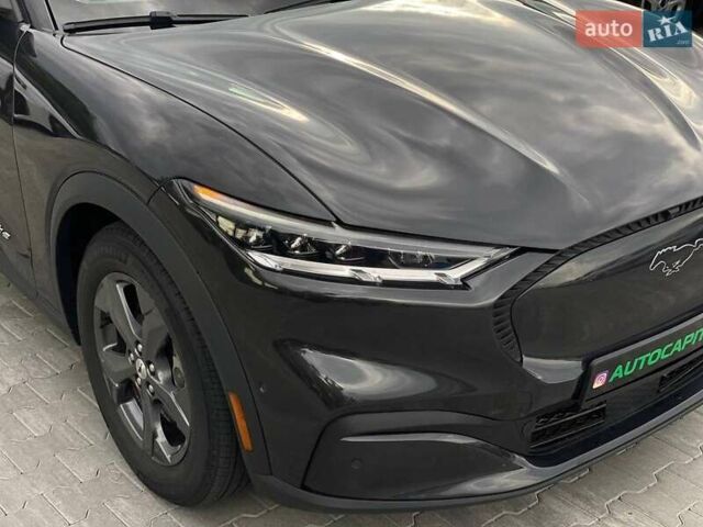 Черный Форд Mustang Mach-E, объемом двигателя 0 л и пробегом 49 тыс. км за 29990 $, фото 5 на Automoto.ua
