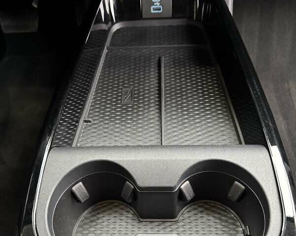 Чорний Форд Mustang Mach-E, об'ємом двигуна 0 л та пробігом 171 тис. км за 22700 $, фото 41 на Automoto.ua