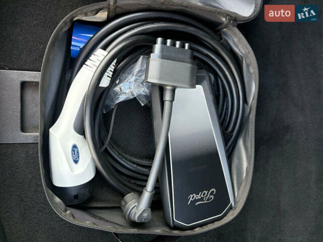 Черный Форд Mustang Mach-E, объемом двигателя 0 л и пробегом 75 тыс. км за 20300 $, фото 16 на Automoto.ua