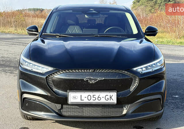 Черный Форд Mustang Mach-E, объемом двигателя 0 л и пробегом 118 тыс. км за 23000 $, фото 3 на Automoto.ua