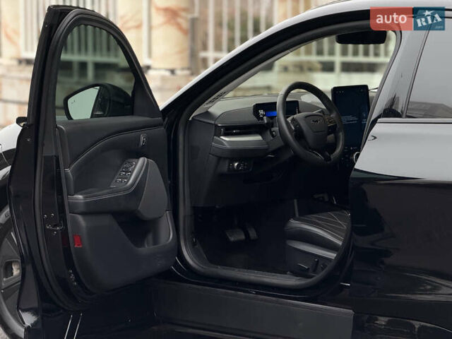 Чорний Форд Mustang Mach-E, об'ємом двигуна 0 л та пробігом 98 тис. км за 25900 $, фото 33 на Automoto.ua