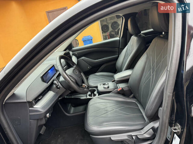 Черный Форд Mustang Mach-E, объемом двигателя 0 л и пробегом 150 тыс. км за 19999 $, фото 13 на Automoto.ua