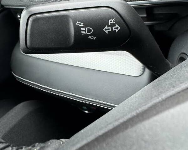 Чорний Форд Mustang Mach-E, об'ємом двигуна 0 л та пробігом 171 тис. км за 22700 $, фото 56 на Automoto.ua