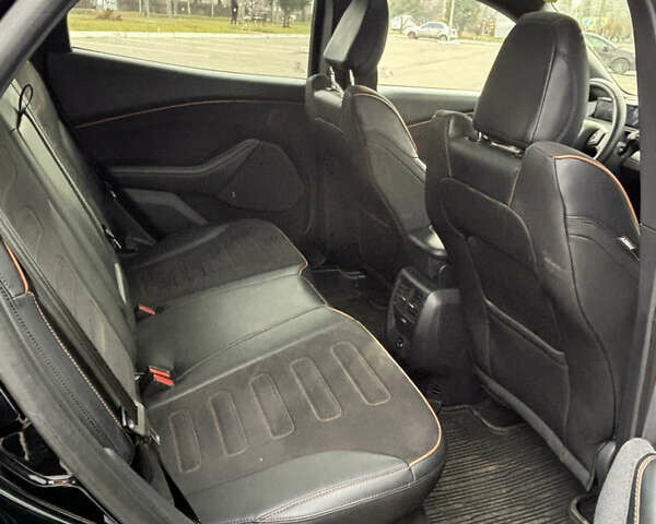 Чорний Форд Mustang Mach-E, об'ємом двигуна 0 л та пробігом 77 тис. км за 32000 $, фото 14 на Automoto.ua