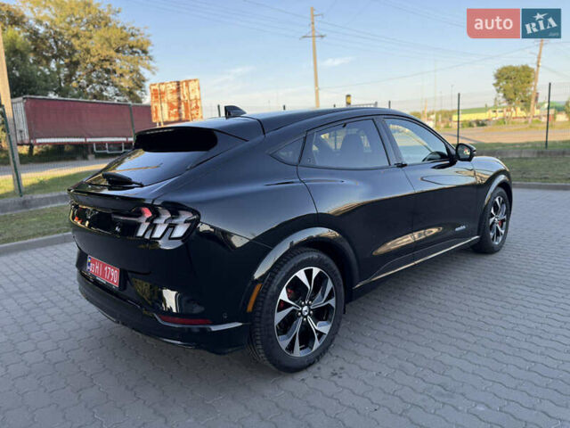 Черный Форд Mustang Mach-E, объемом двигателя 0 л и пробегом 186 тыс. км за 23500 $, фото 3 на Automoto.ua