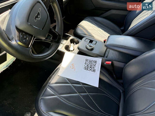 Черный Форд Mustang Mach-E, объемом двигателя 0 л и пробегом 59 тыс. км за 17000 $, фото 4 на Automoto.ua